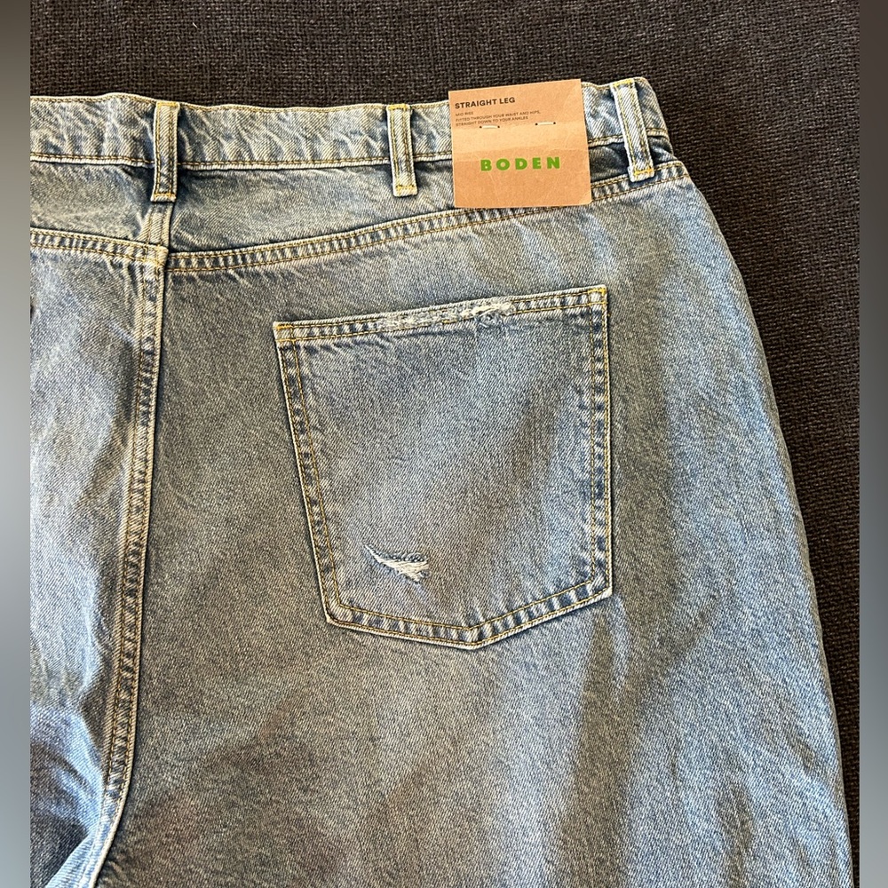 Boden, new with tags 34x32 jeans with rip/tear style
